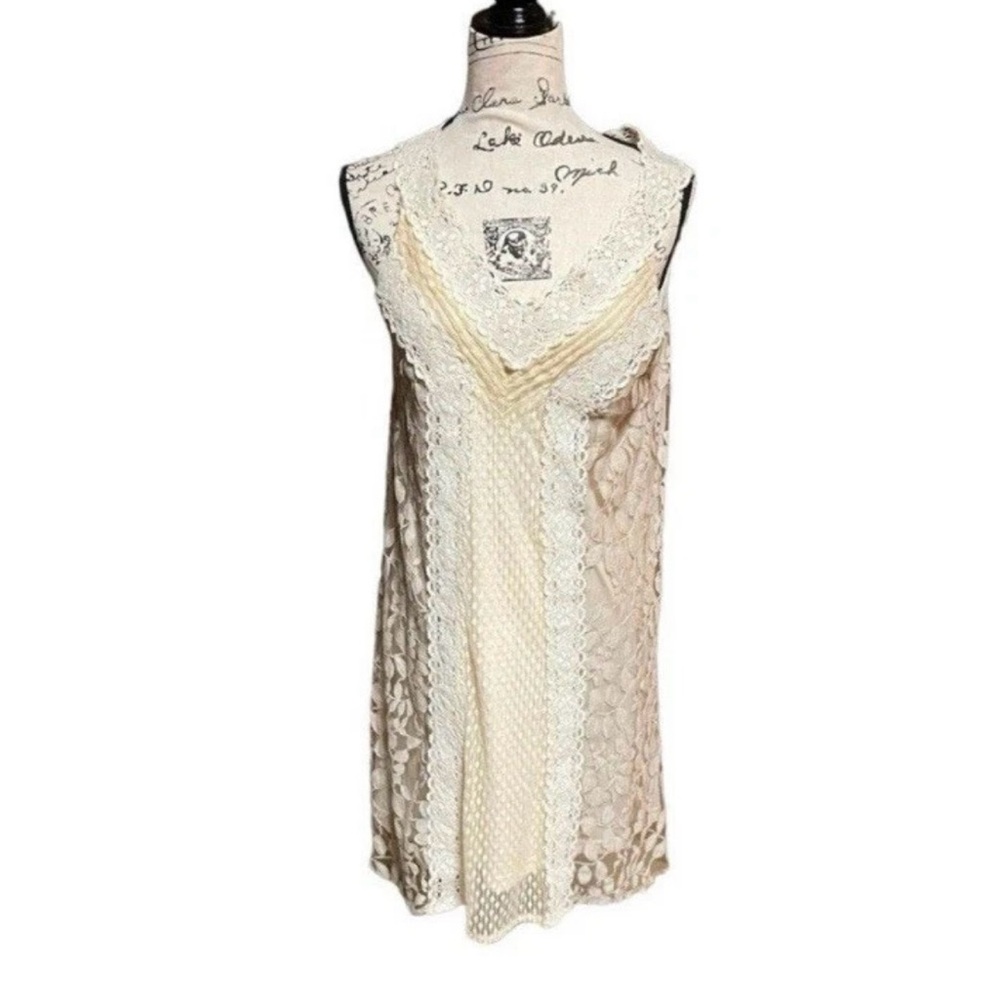 2/$20 Altar’d State Boho Tan Crochet Lace Knee Length Dress M